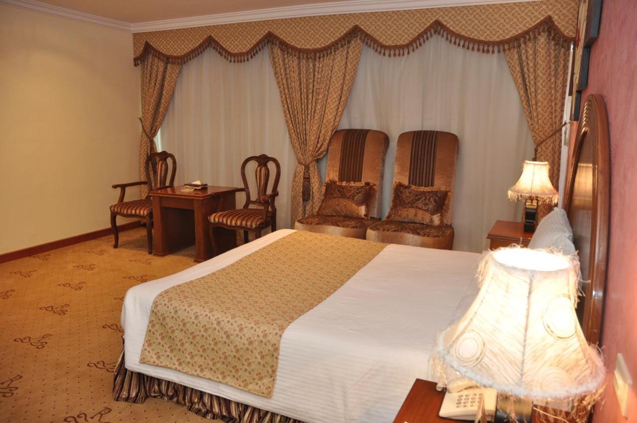 Hotel Di-Palace Riaad Buitenkant foto