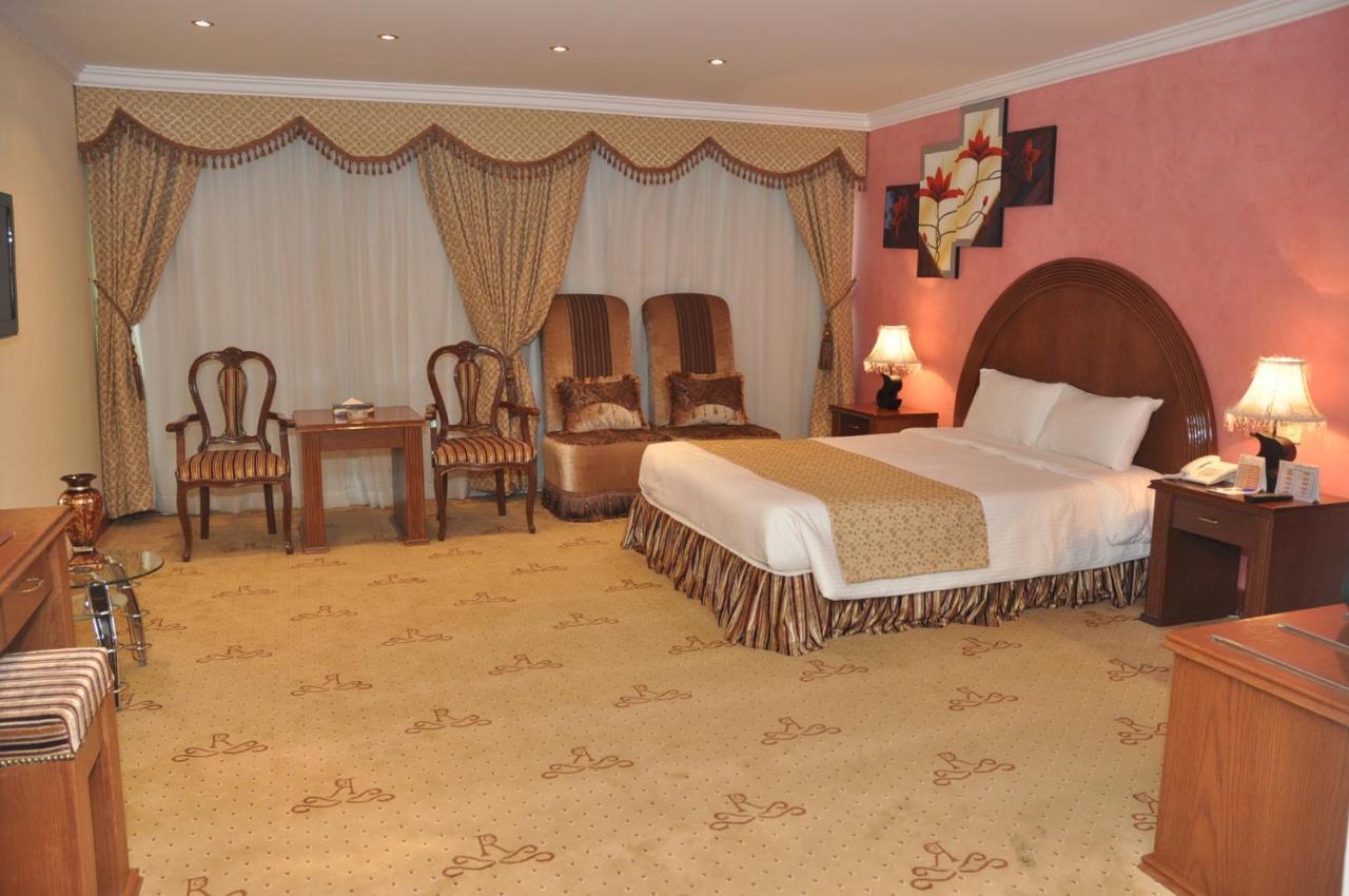 Hotel Di-Palace Riaad Buitenkant foto