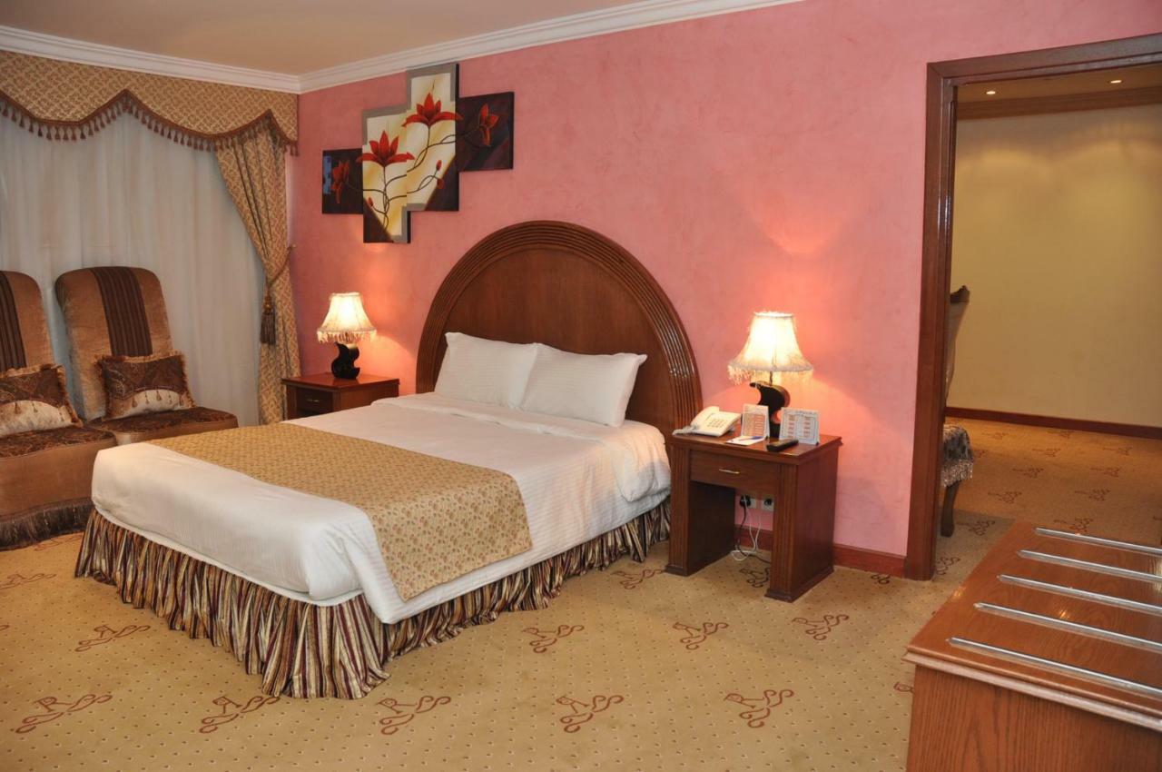 Hotel Di-Palace Riaad Buitenkant foto